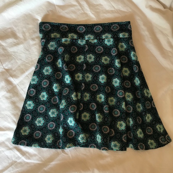 TILLY’S full tilt skirt - Picture 2 of 6